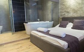 Empire Luxury Apartments